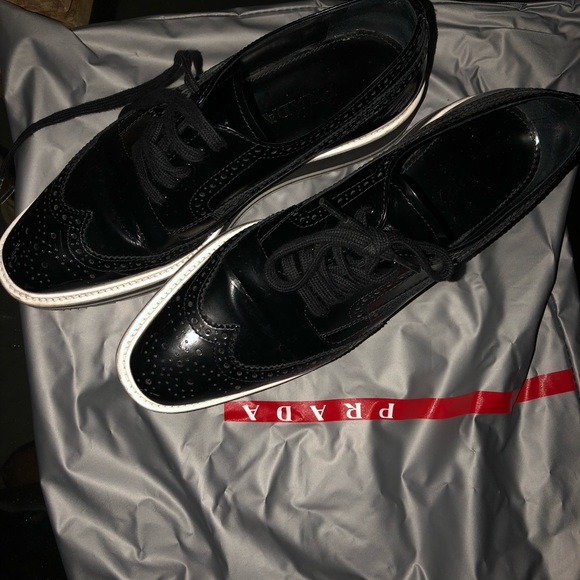 Women Prada Leather BROGUES Oxford Size 39/8.5 - Picture 2 of 2